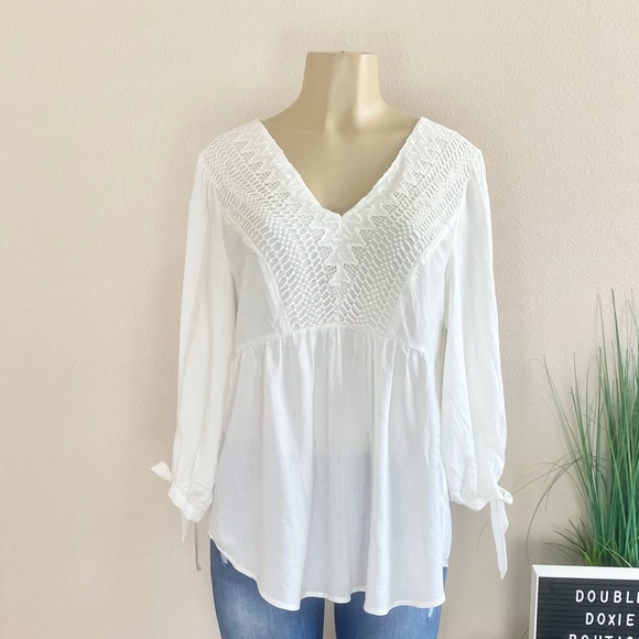 Melissa Paige Tops - NWT. MELISSA PAIGE | White Tie Sleeve Peasant Blouse Sz L